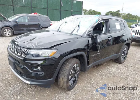 2024 Jeep Compass Limited 4X4 z USA, uszkodzony, nr VIN 3C4NJDCN4RT102130